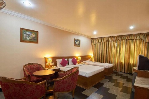 Hotel Grand Seasons image 10