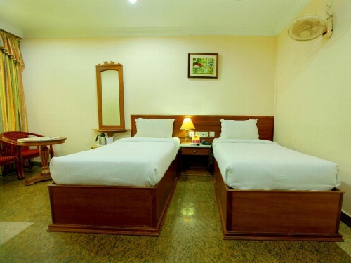 Hotel Grand Seasons image 25