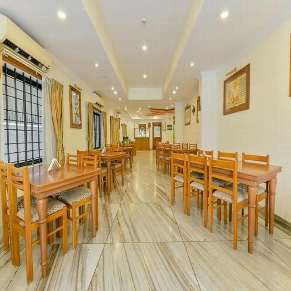 Hotel Grand Seasons