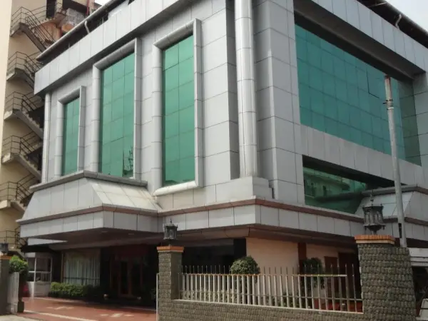 Hotel Grand Seasons